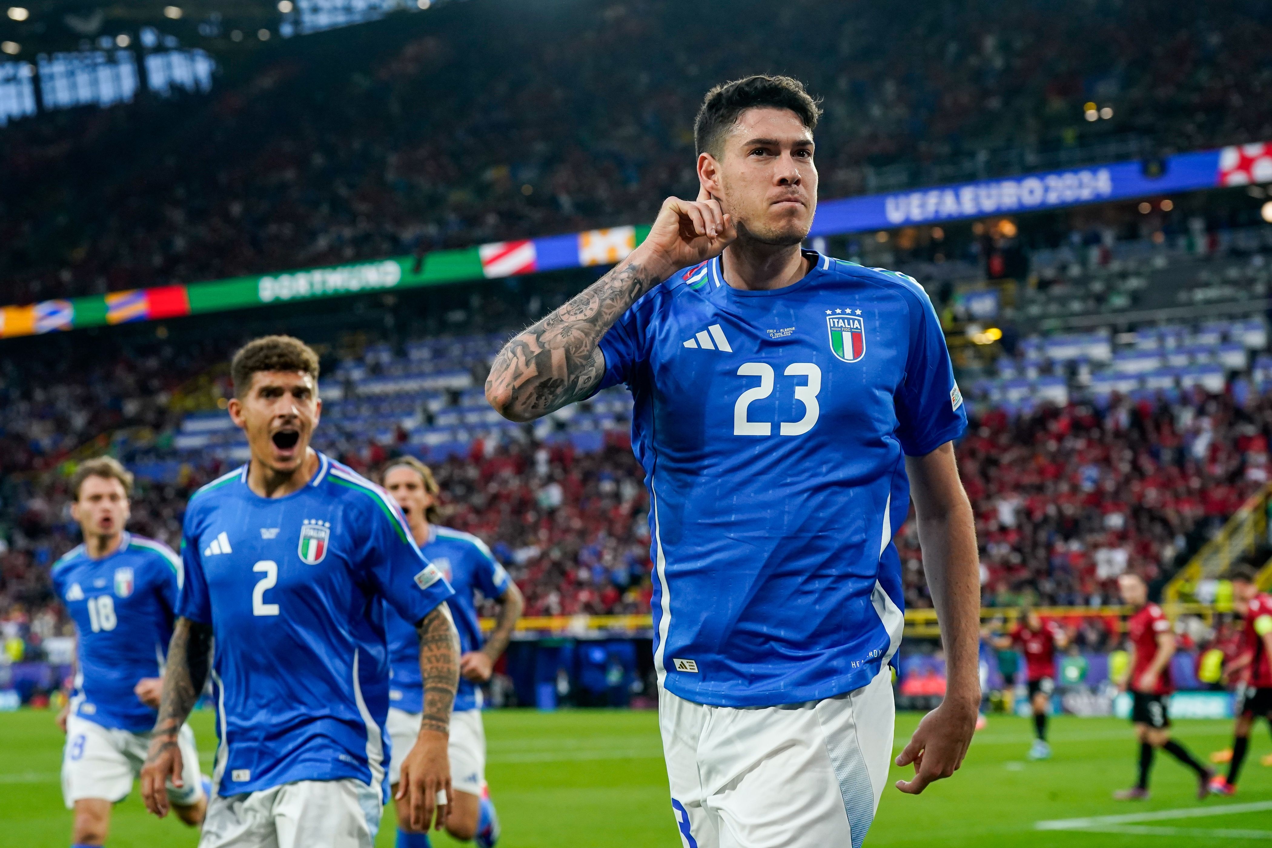 开云APP-晚邮报：加图索从未考虑过不征召巴斯托尼，一直给予他关怀和鼓励